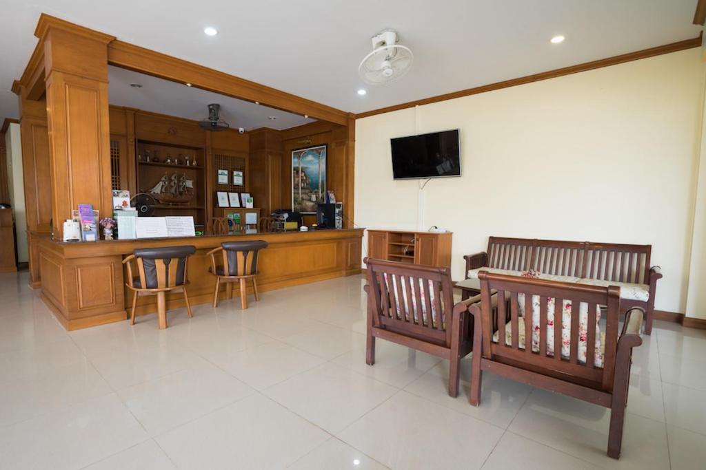 Pranang Flora House Hotel Ao Nang Exterior photo